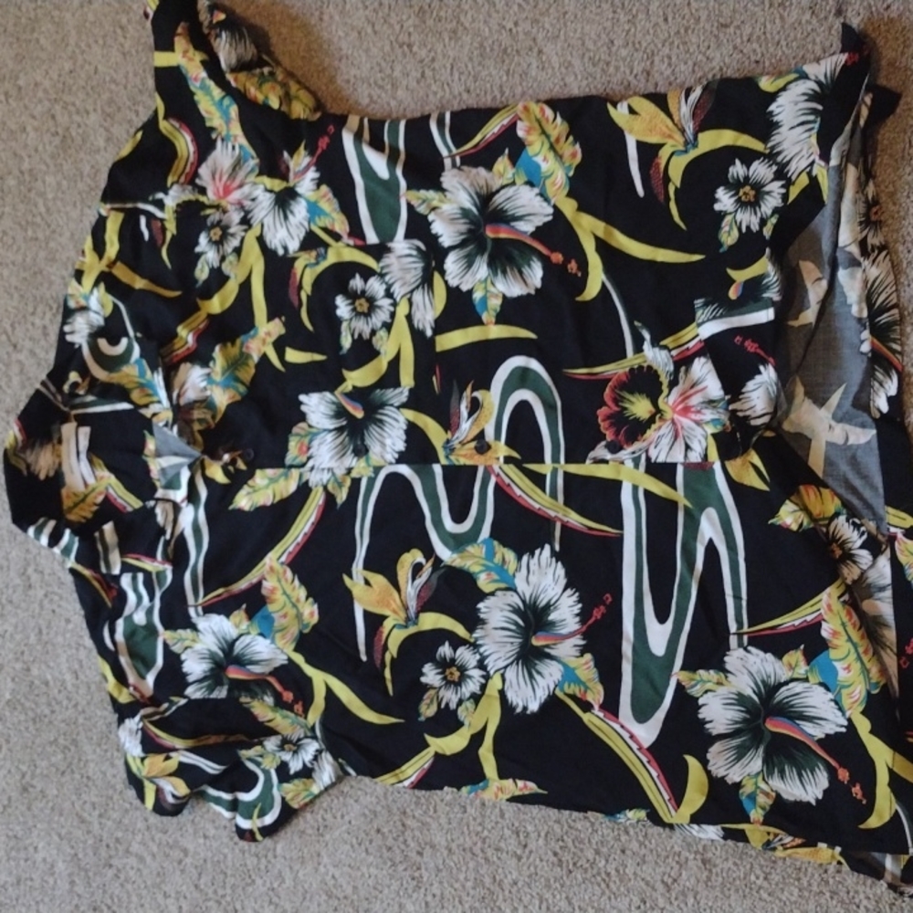 Urban Outfitters black floral button up shirt men's medium